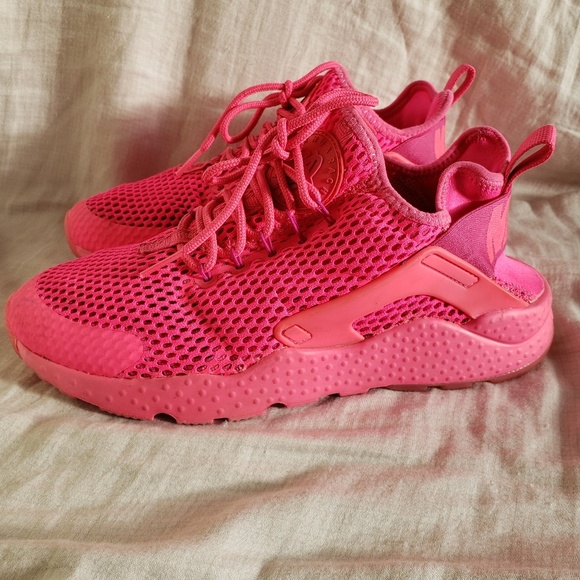hot pink nike huarache